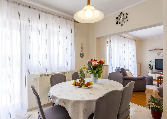 Diana By Briskva Nedeščina